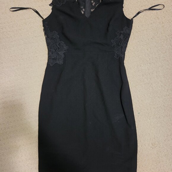 Midi lace-back dress - Picture 3 of 4